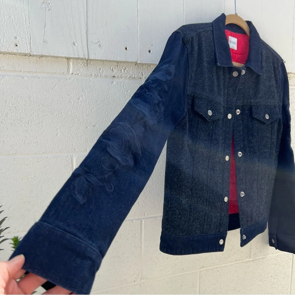 GM Studio LA/California trucker jacket. Size small